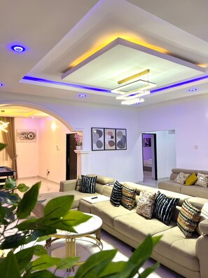 經濟公寓, 陽台, 城市景觀 | 起居區