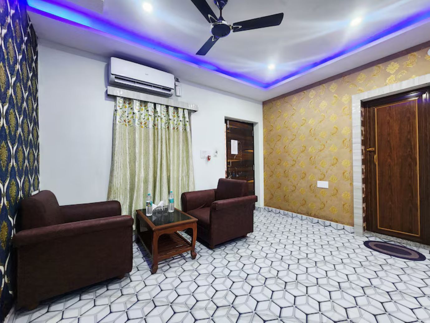 Rollaway beds, free WiFi, bed sheets