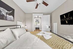 5 chambres, fer et planche à repasser, lit de bébé portatif, Wi-Fi