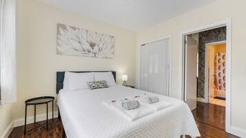 1 bedroom, iron/ironing board, free WiFi