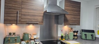 Kensington Bliss - 3 Bedroom House in Colchester