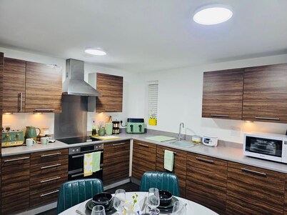 Kensington Bliss - 3 Bedroom House in Colchester