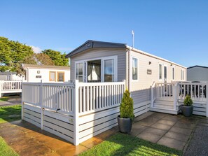 Cottage | Exterior - Eden Way 47 (Par)