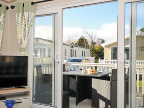 Cottage | Outdoor dining - Eden Way 47 (Par)