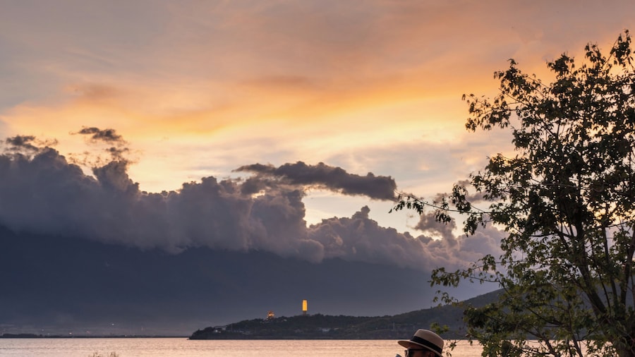 Dali Kongshanyu Fengmian Seaview Hotel