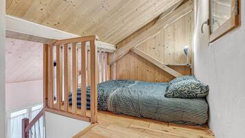 2 soveværelser, skrivebord, strygejern/strygebræt, Wi-Fi