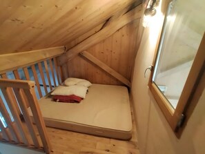 2 quartos, ferros/tábuas de passar roupa, Wi-Fi, roupa de cama
