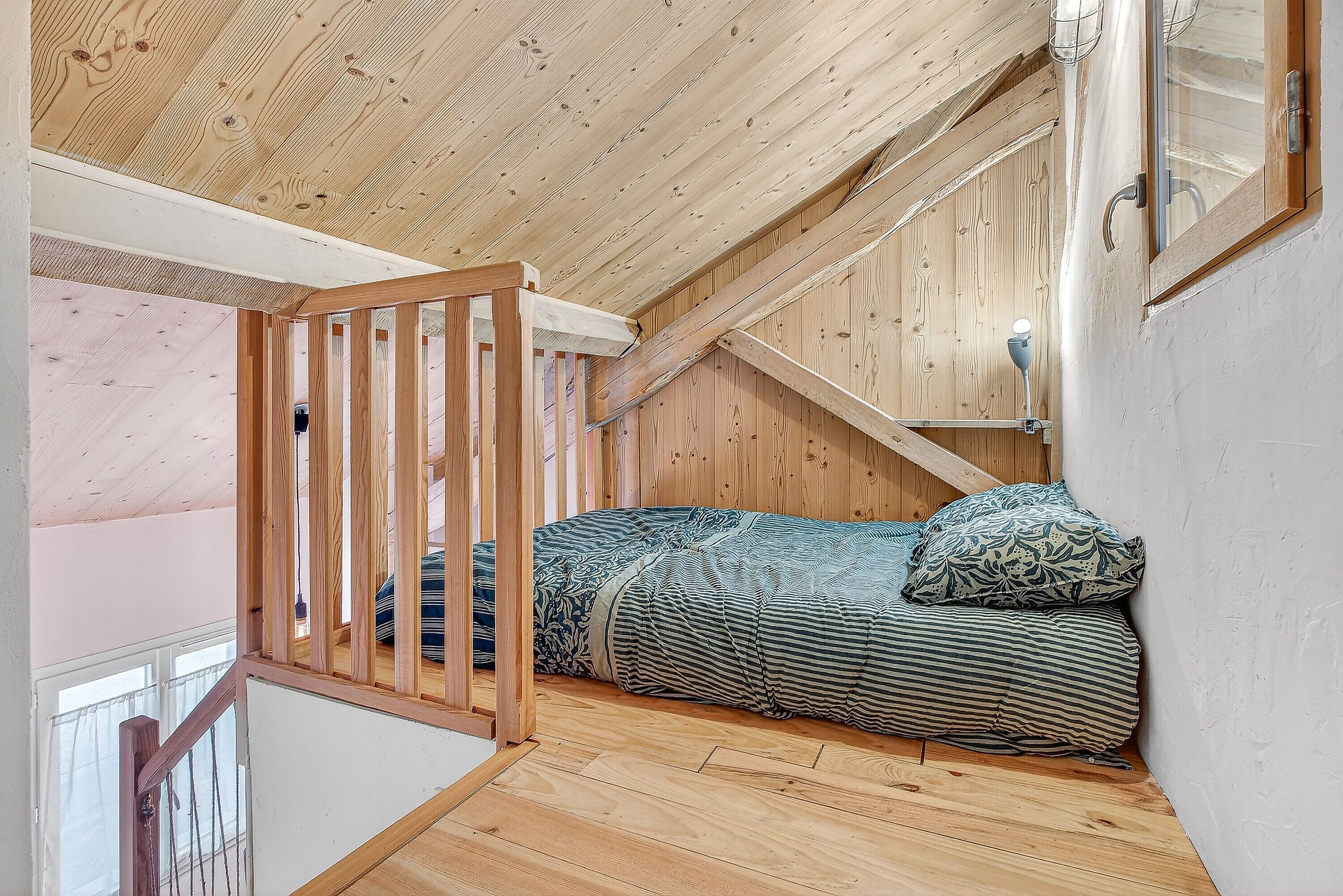 2 quartos, escrivaninha, ferros/tábuas de passar roupa, Wi-Fi