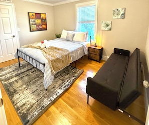 3 bedrooms, iron/ironing board, travel cot, free WiFi