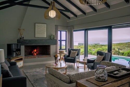 Luxury Beach House in Romansbaai Estate