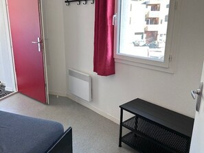 Interior - Spacious apartment for 7, close to the slopes in Super Besse (Besse-et-Saint-Anastaise-Super Besse)