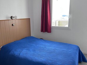 2 bedrooms