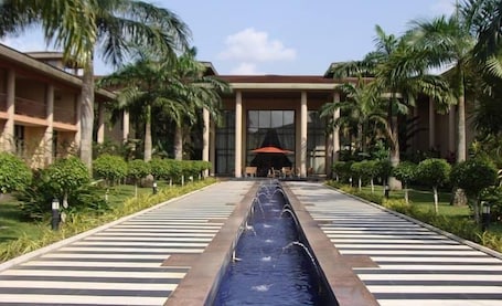 Exterior. Ibom Hotel and Golf Resort