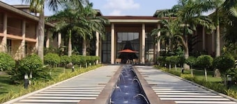 Ibom Hotel and Golf Resort