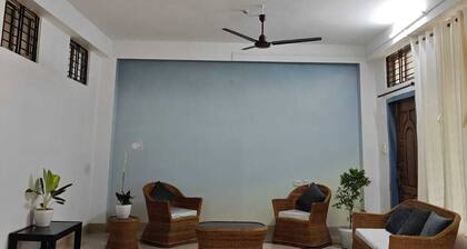 Shimray Minimalist Hostel