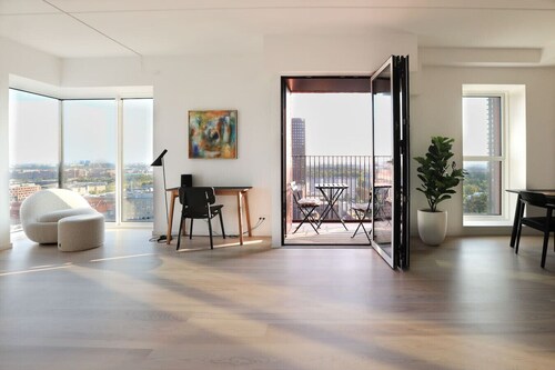 Modern Minimalist Apartment with Panoramic Views