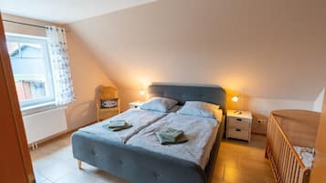 4 Schlafzimmer, Bügeleisen/Bügelbrett, WLAN, Bettwäsche