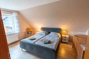 4 Schlafzimmer, Bügeleisen/Bügelbrett, WLAN, Bettwäsche