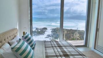 Fer et planche Ă repasser, Wi-Fi, draps fournis