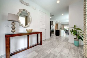 Interior - Large Group Getaway Minutes from Disney Parks (Kissimmee)