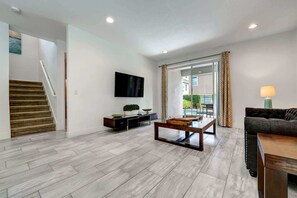 TV, offices - Large Group Getaway Minutes from Disney Parks (Kissimmee)