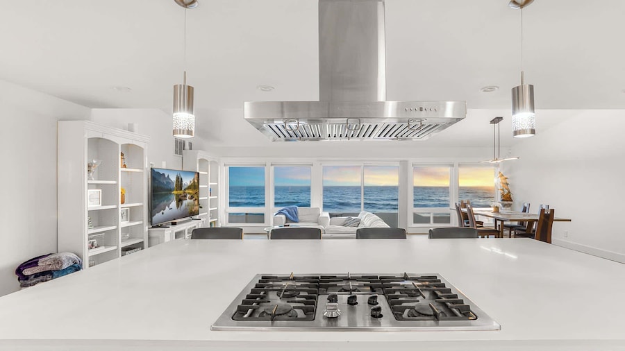 @marbella Lane-oceanfront Retreat w/ Stunning View