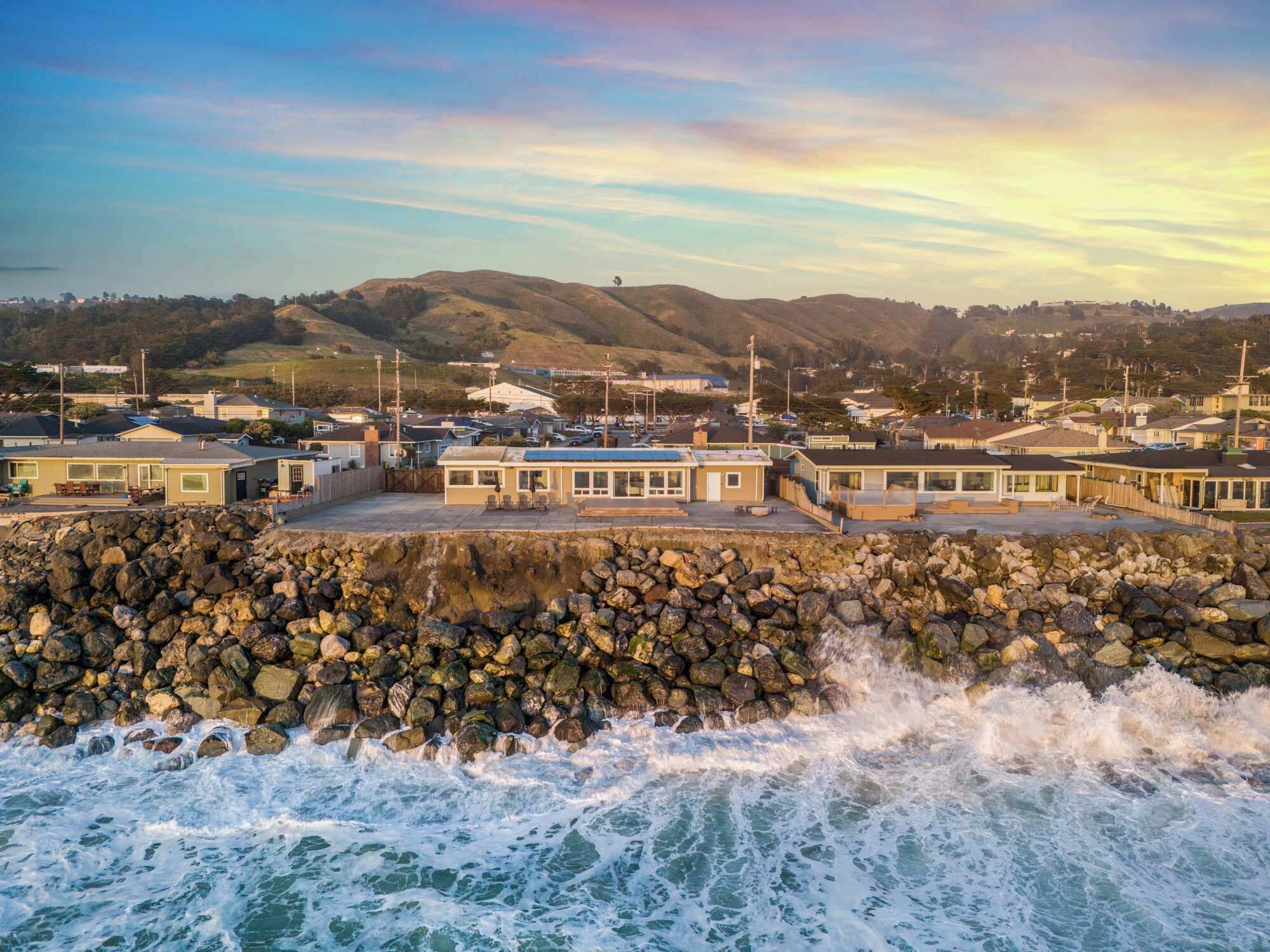 House, Oceanfront (3 Bedrooms) | Interior