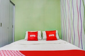 Free WiFi, bed sheets - OYO 90845 3g's Home Syariah (South Tangerang)