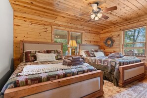 3 bedrooms, iron/ironing board, travel crib, WiFi