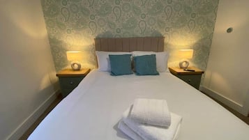 2 chambres, fer et planche Ă repasser, Wi-Fi, draps fournis