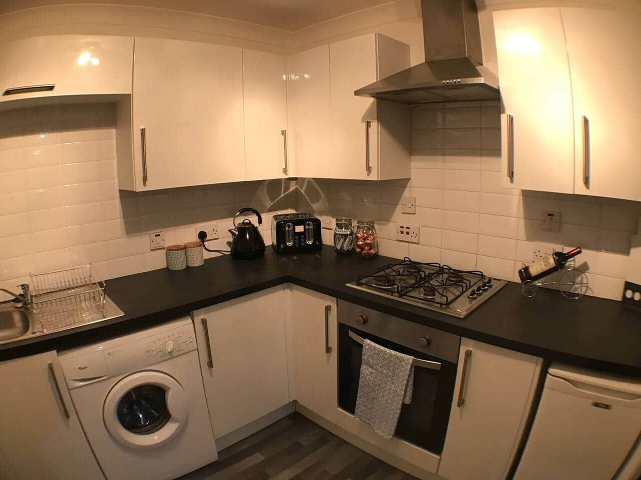 Kühlschrank, Kochgeschirr/Geschirr/Besteck