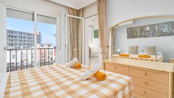 3 Schlafzimmer, BĂŒgeleisen/BĂŒgelbrett, WLAN, BettwĂ€sche