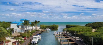 Family 1BR w/ Ocean View, Pool & Beach Access