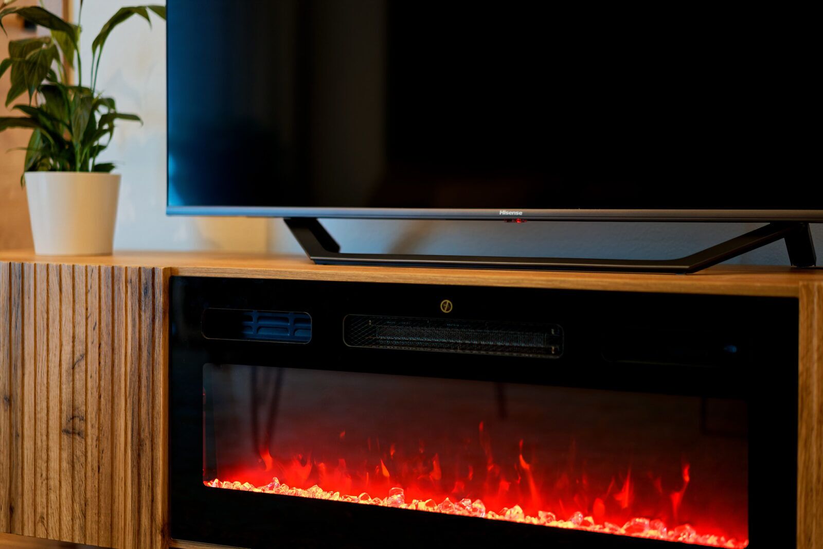 Comfort Villa, Garden View | Living area | Flat-screen TV