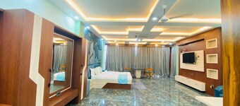 VRINDA HERITAGE HOTEL & BANQUET HALL 