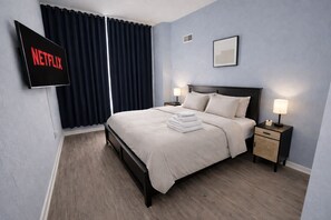 2 habitaciones, tabla de planchar con plancha, wifi y ropa de cama