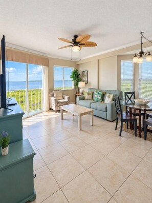 Living area - 1BR Condo w/ Pool, Beach, Near Pennekamp Park (Tavernier)