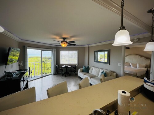 1BR w/ Pool, Beach, Near Marine & Bird Sanctuaries