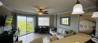 1BR w/ Pool, Beach, Near Marine & Bird Sanctuaries