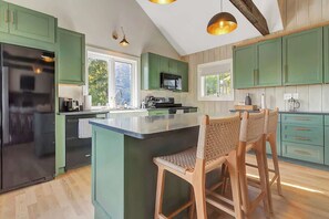 Fridge, microwave, oven, dishwasher