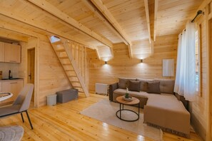 Smart TV - Komovi Luxury House  Montenegro (Andrijevica)