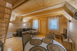 Smart TV - Komovi Luxury House  Montenegro (Andrijevica)