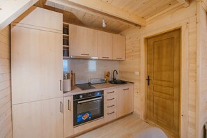 Fridge, toaster - Komovi Luxury House  Montenegro (Andrijevica)