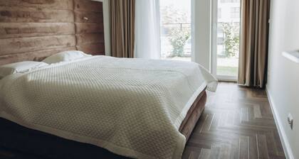 The Comfortable Bazantow Park Modern Suite