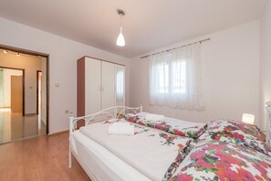 6 chambres, Wi-Fi gratuit, draps fournis