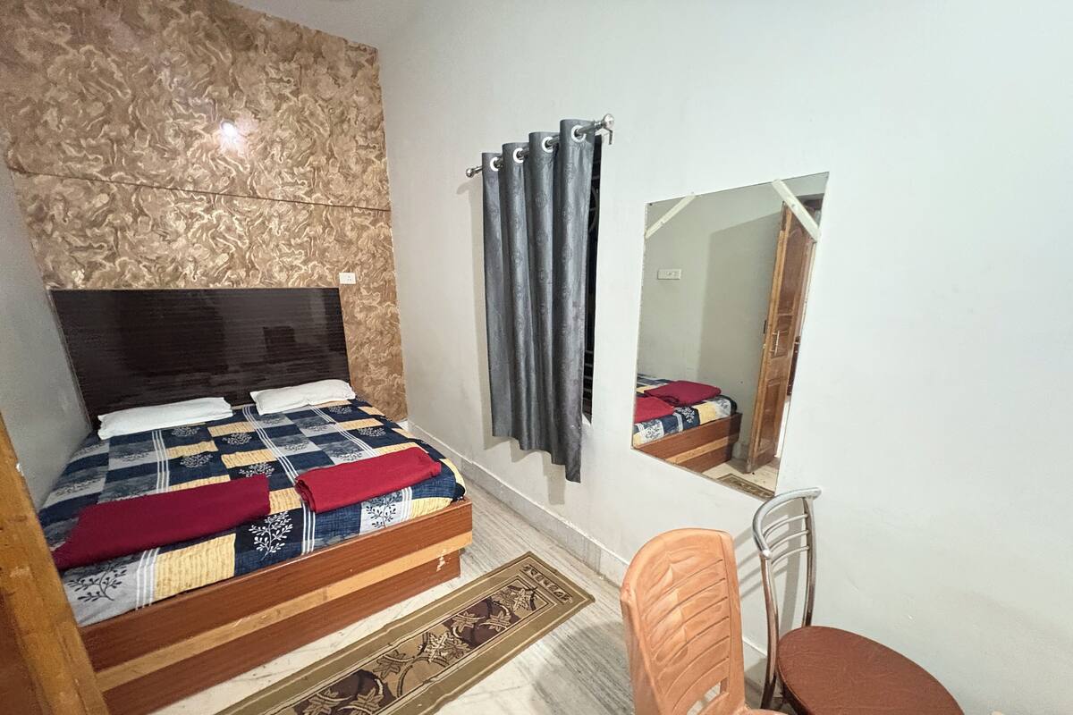 Standard Quadruple Room, City View | Free WiFi, bed sheets