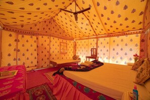 Luxury Tent, Lanai | Desk, bed sheets - Royal Gadhvi Desert Camp (Jaisalmer)
