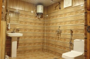Ducha, artículos de tocador gratuitos, batas, bidet