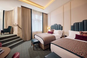 Premium bedding, pillowtop beds, in-room safe, desk - The Bedford Hotel Belfast (Belfast)