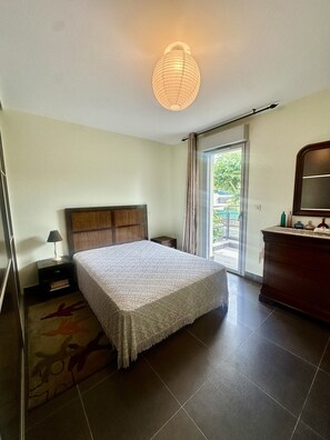 2 bedrooms, iron/ironing board - Apartment with sea view and access (L'Île-Rousse)